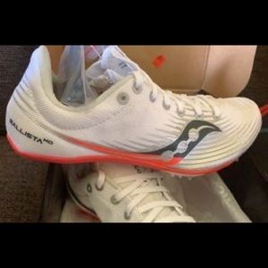 NIB Saucony Ballista track spikes